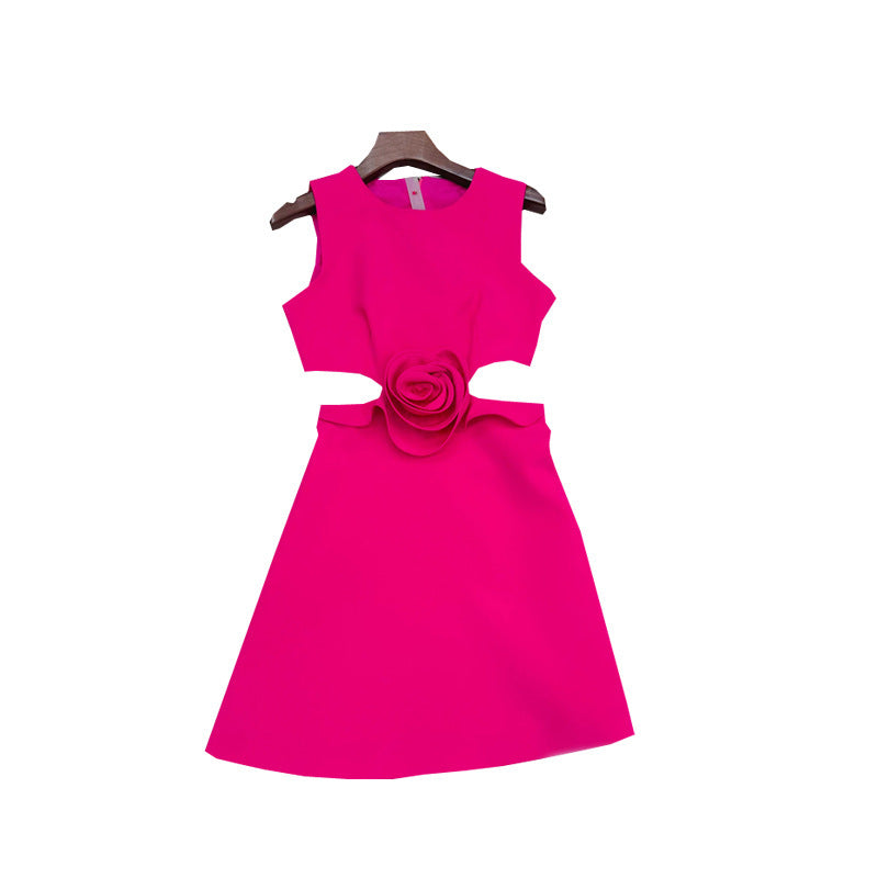 فستان قصير بحاشية من قماش الزهور على الخصر من ملابس الأقليات الفرنسية