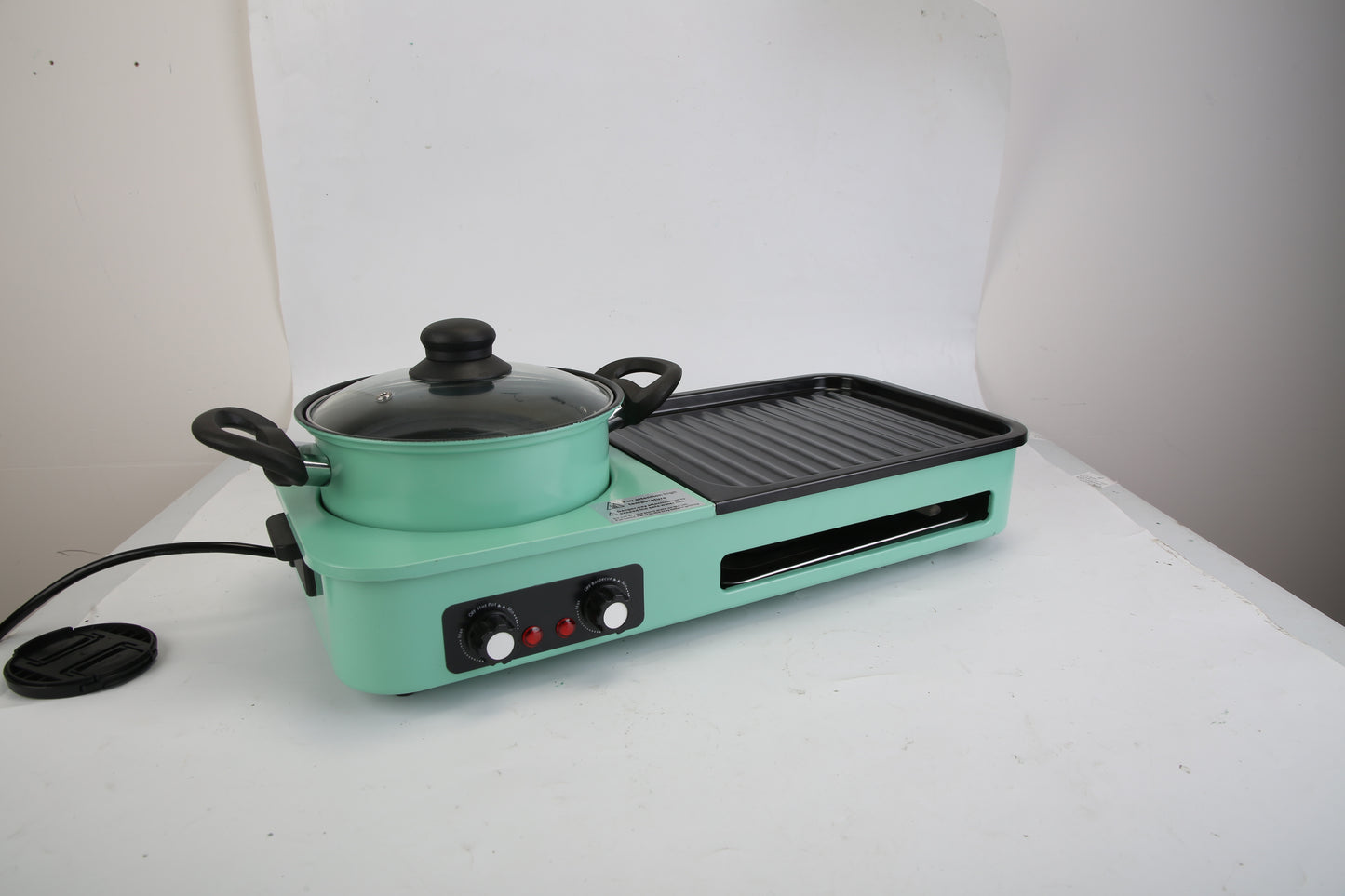 1Pc 3 In 1 Electric Hot Pot With Grill 1600W Smokeless Non-Stick Korean BBQ Grill Shabu Shabu Hot Pot Combo With Independent Temperature Control For 3-5 People Fedex Shipping