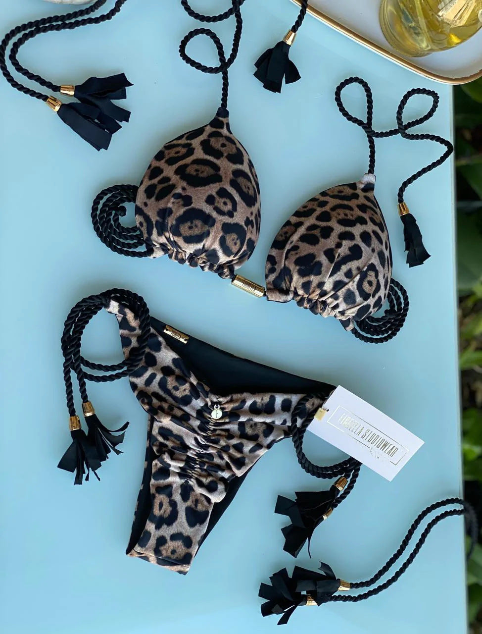 2025 European and American foreign trade swimsuit new sexy triangle bikini female split solid color sexy multi-color braided bikini