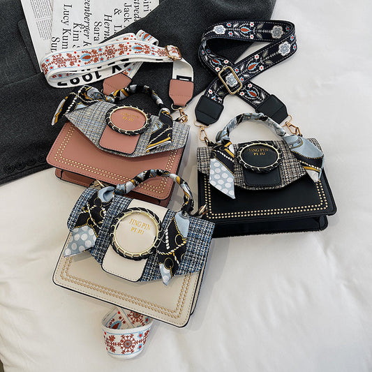 حقيبة نسائية حقيبة جديدة خريف وشتاء 2021 حقيبة كتف بألوان متباينة حقيبة مربعة صغيرة غير رسمية حقيبة رسول بسيطة محمولة باليد من مادة البولي يوريثان