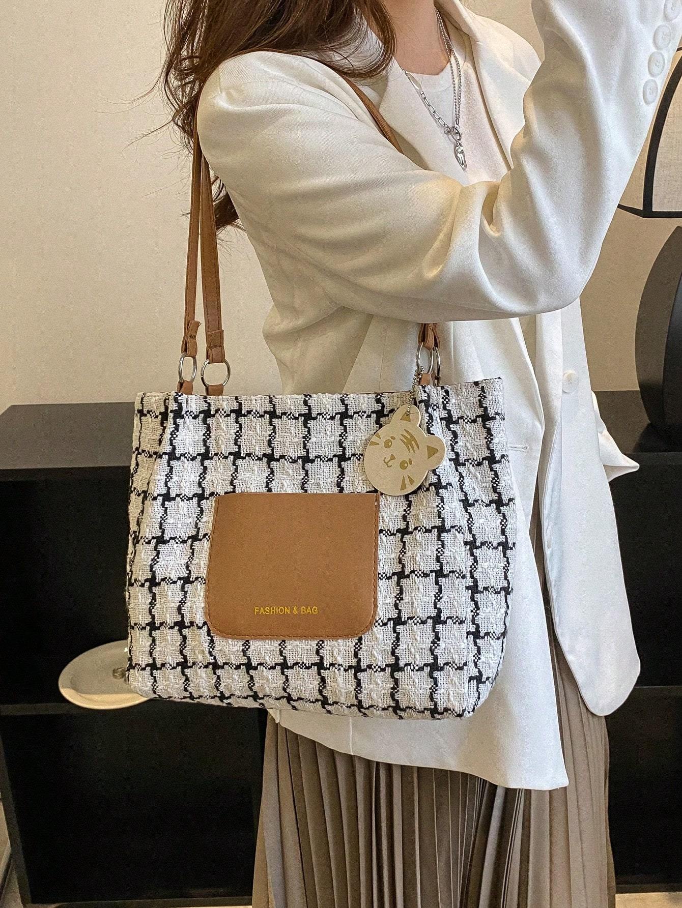 Plaid Shoulder Bag For Women, Large Capacity, Fashionable Commuting Plaid Casual Tote Bag With Pendant