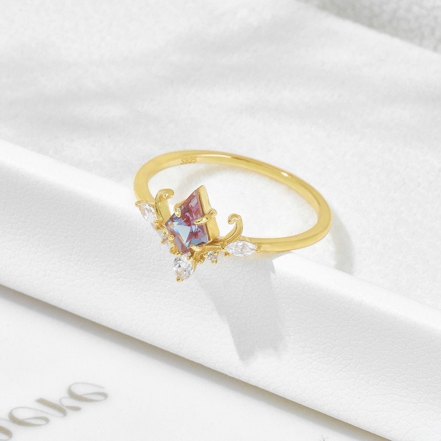 Color-changing Gemstone Ring Court Luxury S925 Silver Plated Jewelry