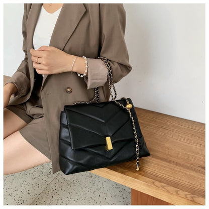 Large-capacity bag women's bag 2020 new trendy fashion chain shoulder armpit bag Internet celebrity foreign style crossbody bag