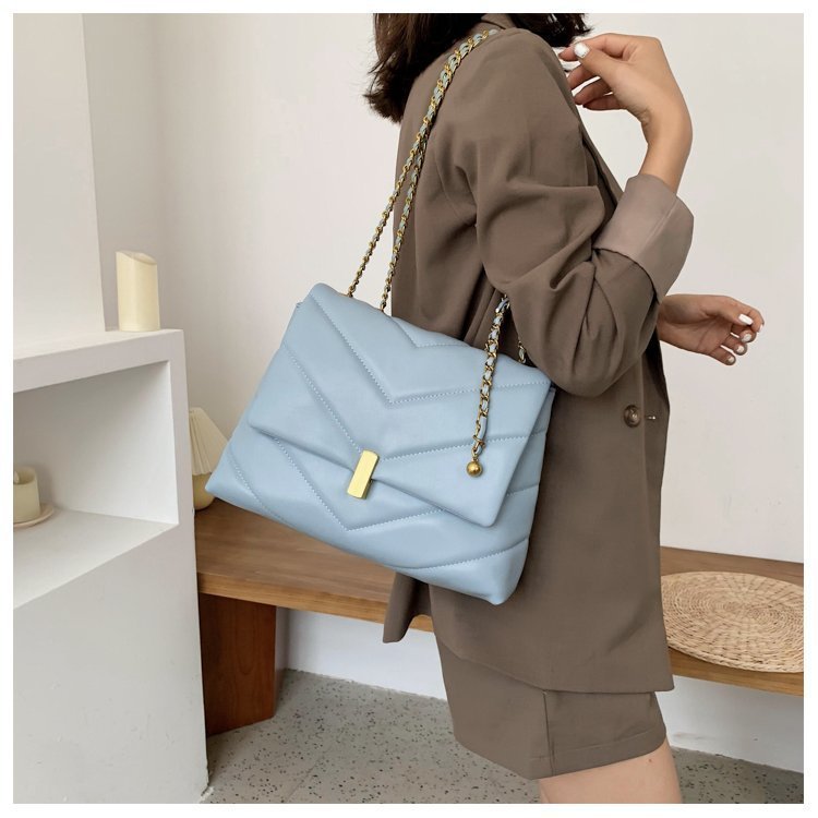 Large-capacity bag women's bag 2020 new trendy fashion chain shoulder armpit bag Internet celebrity foreign style crossbody bag