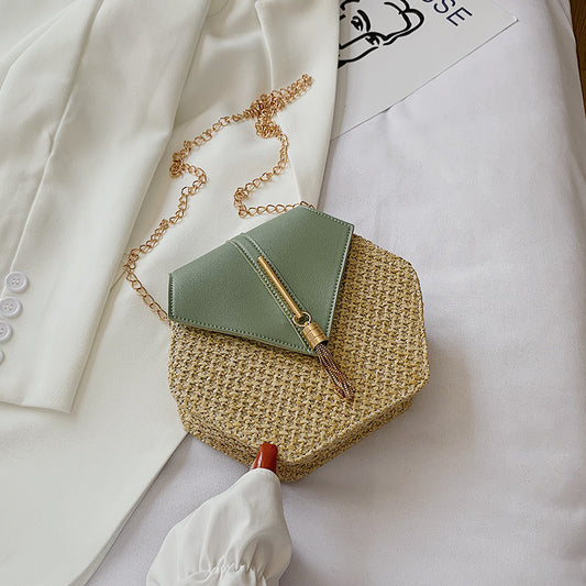 مبيعات المصنع مباشرة على حقيبة نسائية جديدة بنمط جديد 2020 حقيبة سلسلة من القش المتناسقة مع حقيبة كتف واحدة