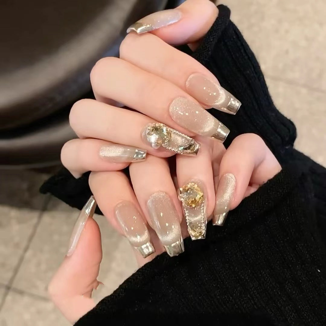 Temperament Cat Eye Champagne French Nails