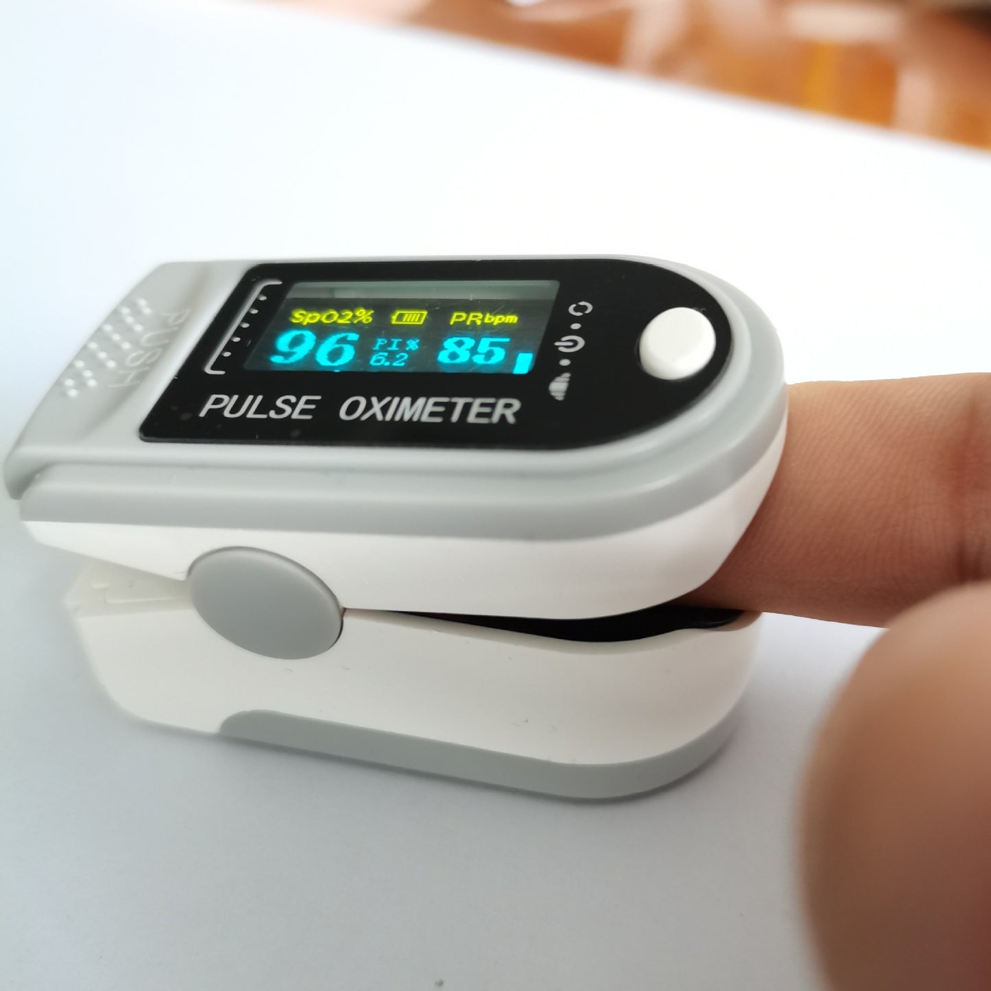 Portable fingertip pulse oximetry