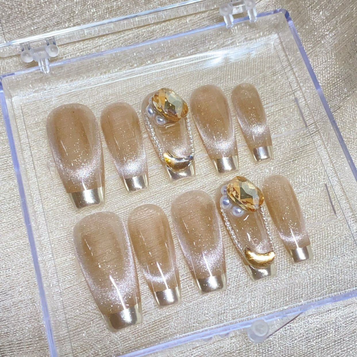 Temperament Cat Eye Champagne French Nails