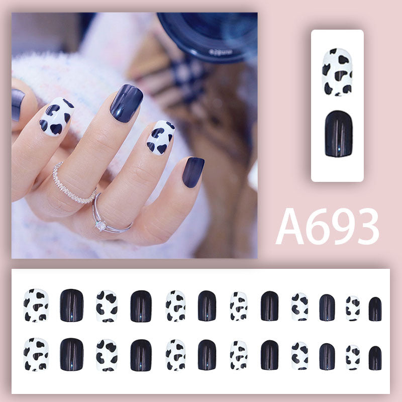 Autumn and winter gentle, sweet and pure desire INS style manicure wear nail polish girl whitening printed ice transparent fake nail polish