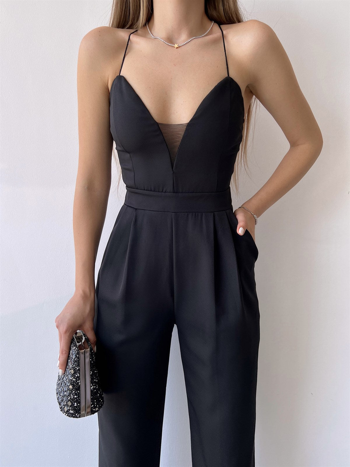 2022 spring and summer new European and American foreign trade women's clothing wish sexy V-neck suspenders slim jumpsuit new spot