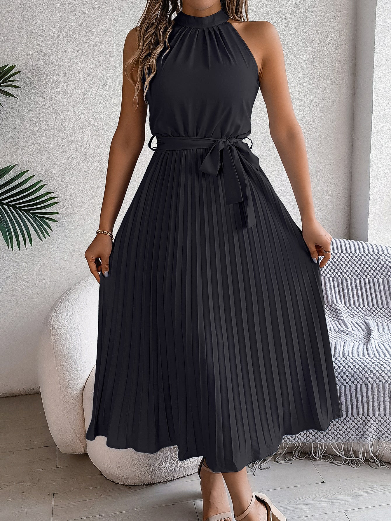 Women's Stand Collar Sleeveless Cinched Pleated Long Dress