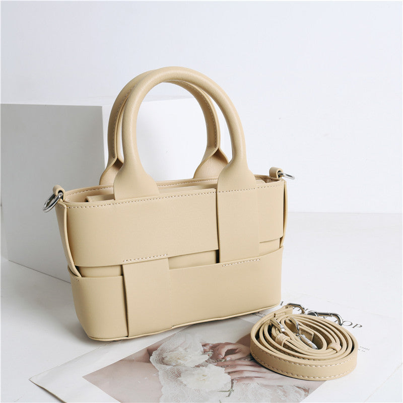 Sac à main à bandoulière simple tissé à la mode pour femme