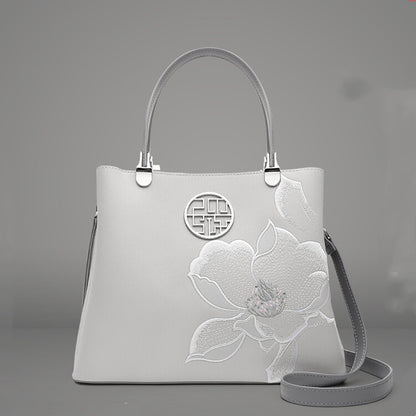 High-end Practical And Atmospheric Handbag As A Gift For Mother